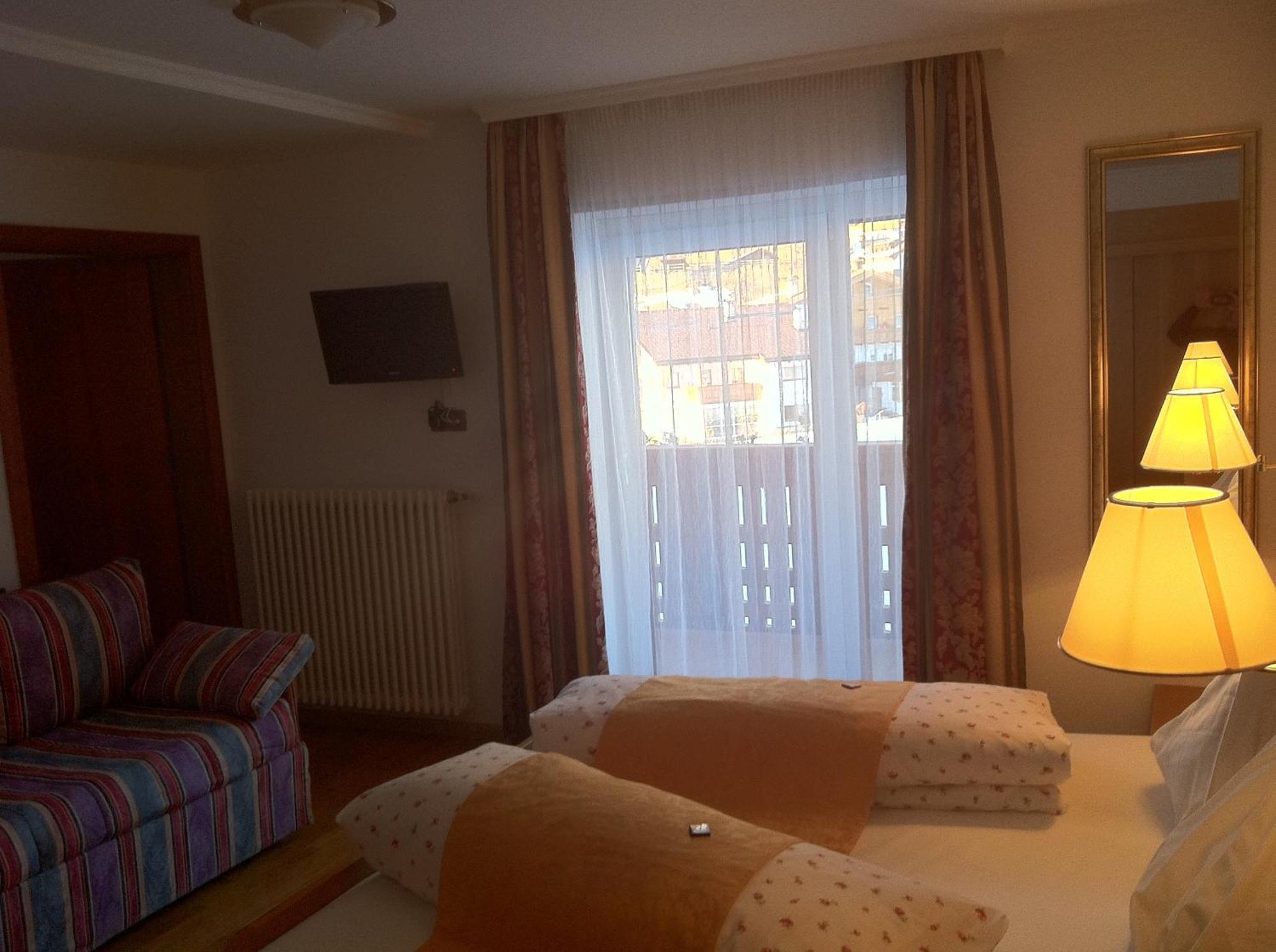 סלבה די ואל גרדנה Hotel Serena מראה חיצוני תמונה
